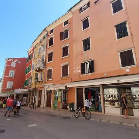 Signorina Garibaldi Apartman